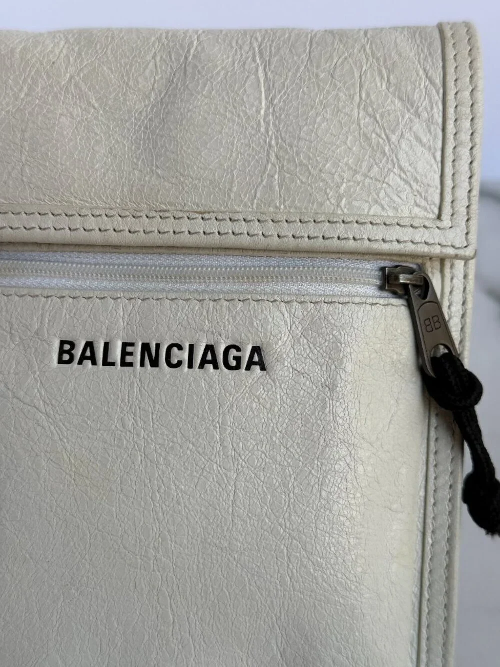 Balenciaga Explorer White Leather Crossbody Pouch Shoulder Bag AUTHENTIC